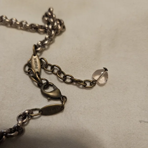 Sabika Elegant Silver Necklace - Picture 3 of 3